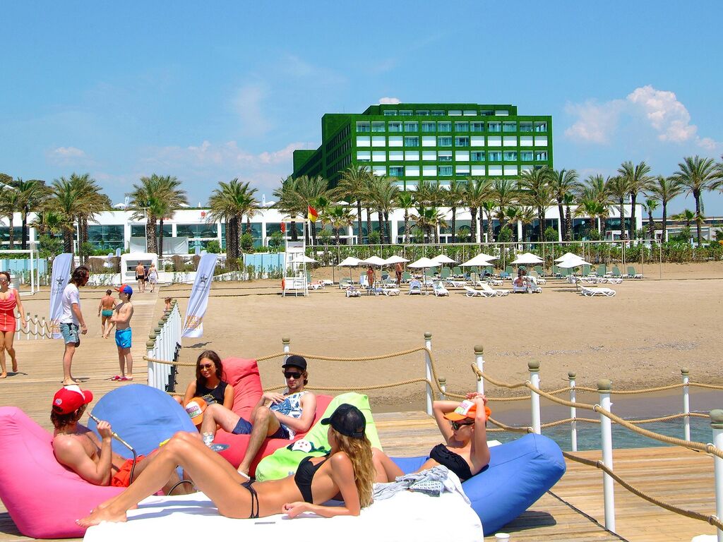 Adam & Eve Hotel +16